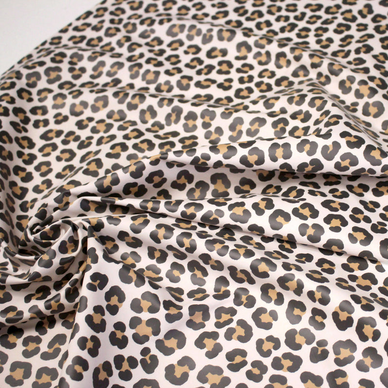 Tissu habillement imperméable, imprimé motif LEOPARD - TissusPapi.com