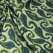 Tissu coton fin imprimé INDIENNES, vert pâle aux feuilles bleues et vertes - STANDARD 100 OEKO - TEX - TissusPapi.com