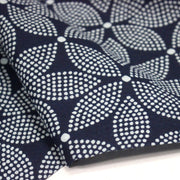 Tissu coton fin imprimé INDIENNES, bleu marine aux fleurs à pois blanc cassé - STANDARD 100 OEKO - TEX - TissusPapi.com