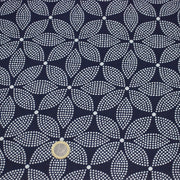 Tissu coton fin imprimé INDIENNES, bleu marine aux fleurs à pois blanc cassé - STANDARD 100 OEKO - TEX - TissusPapi.com