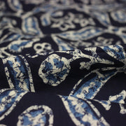 Tissu coton fin imprimé INDIENNES, bleu marine aux fleurs traditionnelles géométriques bleues et écrues - STANDARD 100 OEKO - TEX - TissusPapi.com