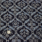 Tissu coton fin imprimé INDIENNES, bleu marine aux fleurs traditionnelles géométriques bleues et écrues - STANDARD 100 OEKO - TEX - TissusPapi.com