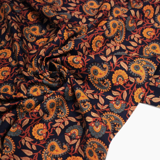 Tissu coton fin imprimé INDIENNES, fleurs & Paisley bleu marine et orange - STANDARD 100 OEKO - TEX - TissusPapi.com