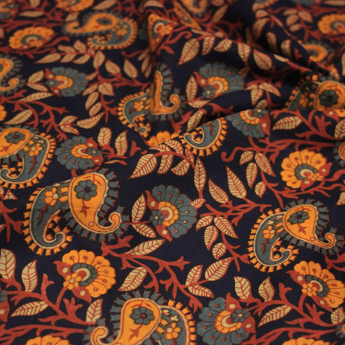Tissu coton fin imprimé INDIENNES, fleurs & Paisley bleu marine et orange - STANDARD 100 OEKO - TEX - TissusPapi.com