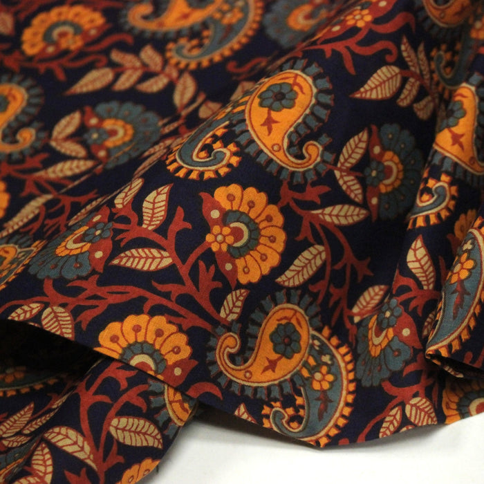 Tissu coton fin imprimé INDIENNES, fleurs & Paisley bleu marine et orange - STANDARD 100 OEKO - TEX - TissusPapi.com
