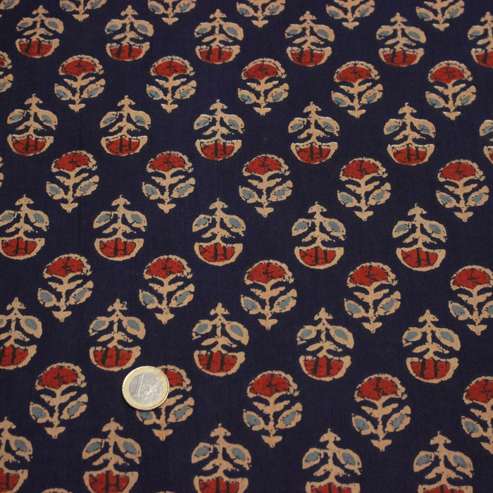 Tissu coton fin imprimé INDIENNES, marine aux fleurs traditionnelles rouge ocre et bleu - STANDARD 100 OEKO - TEX - TissusPapi.com