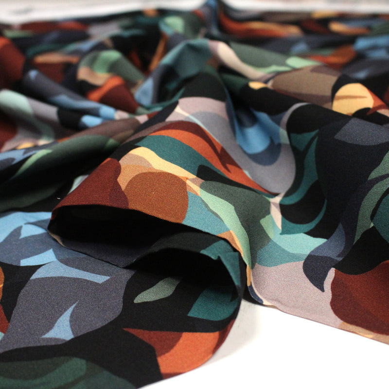 Tissu Viscose fluide aux feuilles entrelacées et multicolores, ANTHEA - STANDARD 100 OEKO - TEX - TissusPapi.com