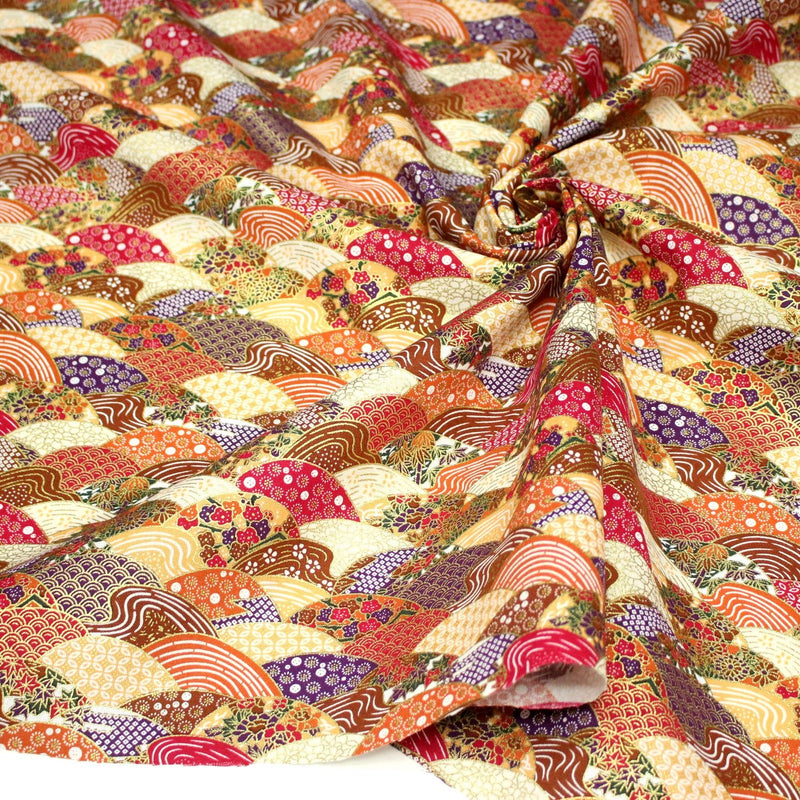 Tissu cotonnade aux écailles, éventails et motifs japonais multicolores - COLLECTION JAPON DORÉ - TissusPapi.com