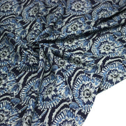 Tissu coton fin imprimé INDIENNES, fleuri traditionnel aux tons bleus, fond bleu marine - STANDARD 100 OEKO - TEX - TissusPapi.com