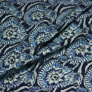 Tissu coton fin imprimé INDIENNES, fleuri traditionnel aux tons bleus, fond bleu marine - STANDARD 100 OEKO - TEX - TissusPapi.com