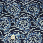 Tissu coton fin imprimé INDIENNES, fleuri traditionnel aux tons bleus, fond bleu marine - STANDARD 100 OEKO - TEX - TissusPapi.com