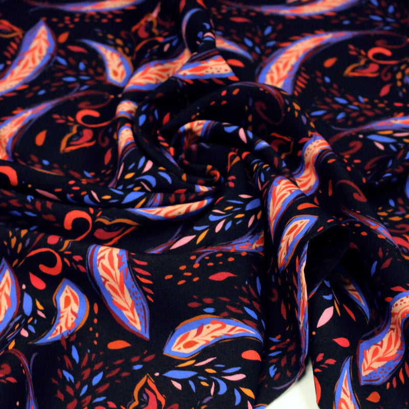 Tissu Viscose fluide noir, motifs cachemire rouge et bleus modernes, NINI - STANDARD 100 OEKO - TEX - TissusPapi.com
