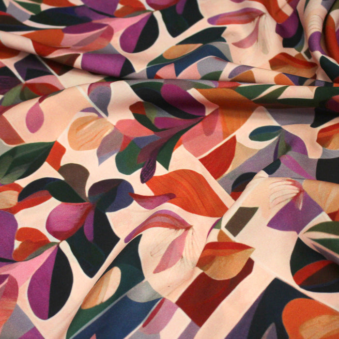 Tissu Viscose fluide rose aux pétales multicolores, NAWEL - STANDARD 100 OEKO-TEX