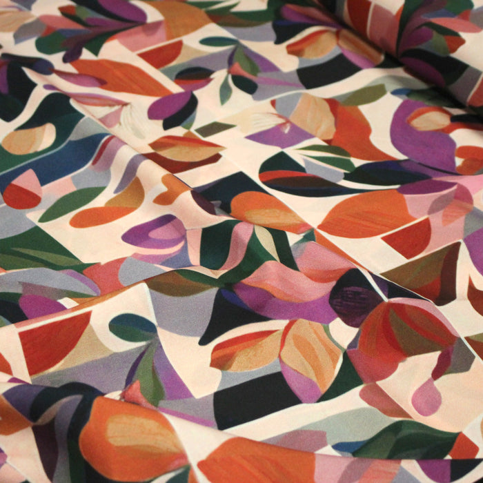 Tissu Viscose fluide rose aux pétales multicolores, NAWEL - STANDARD 100 OEKO-TEX
