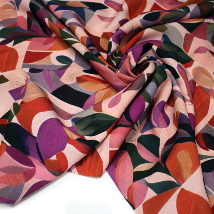 Tissu Viscose fluide rose aux pétales multicolores, NAWEL - STANDARD 100 OEKO-TEX