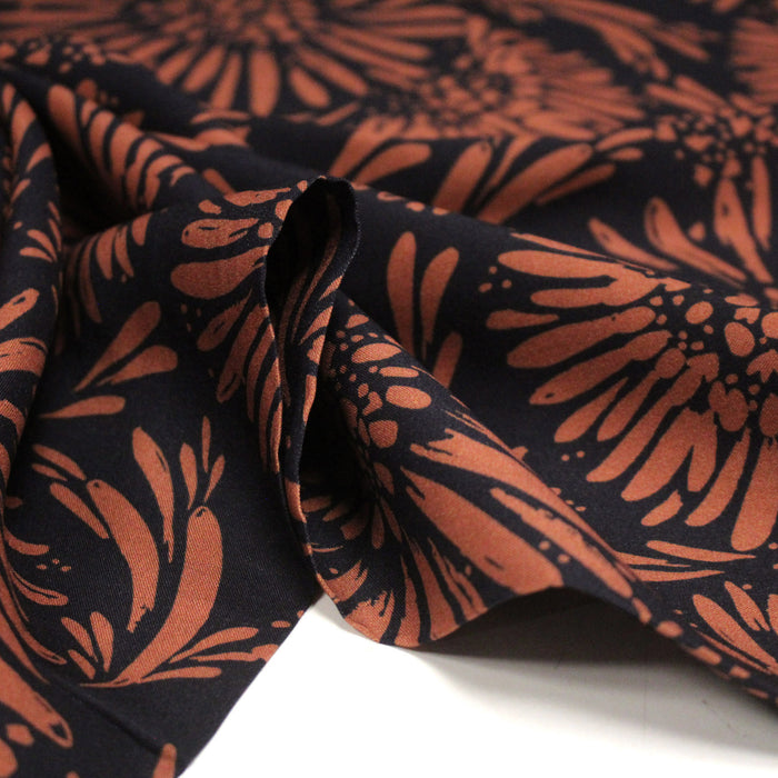 Tissu Viscose fluide noir aux grandes fleurs rouille, AUDREY - STANDARD 100 OEKO-TEX