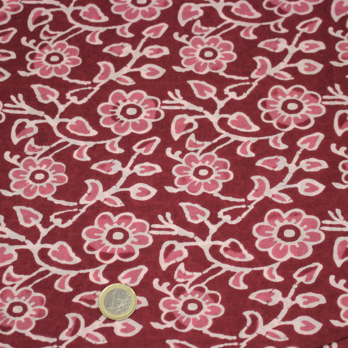 Tissu coton fin imprimé INDIENNES, rose magenta aux fleurs blanches et roses - STANDARD 100 OEKO - TEX - TissusPapi.com