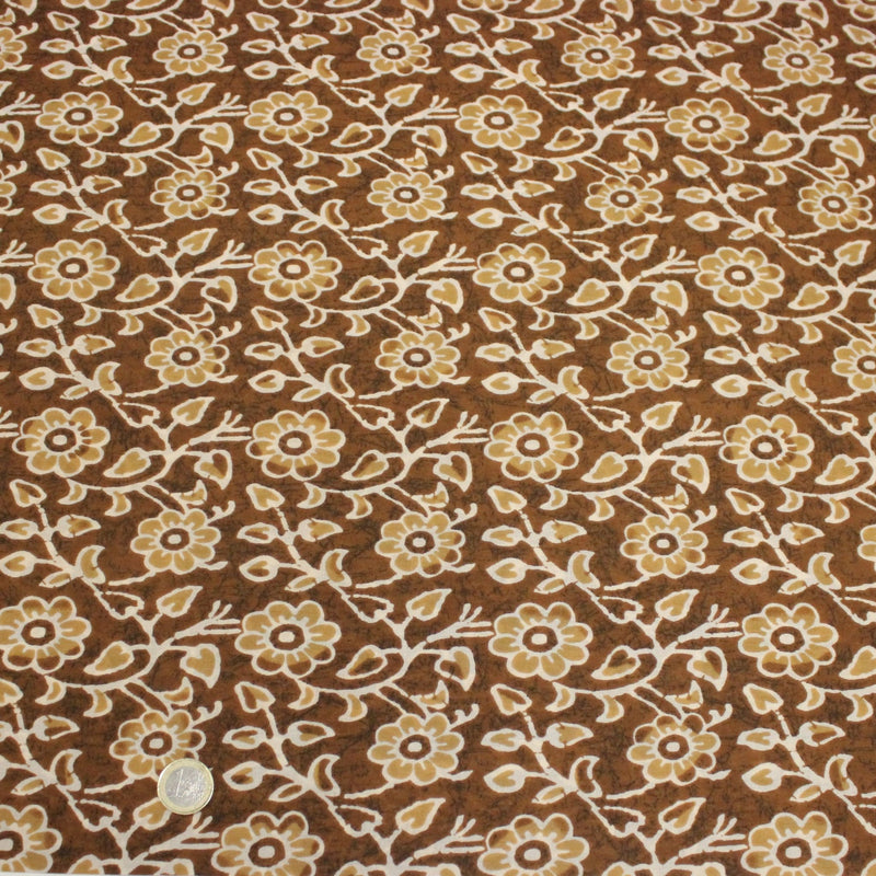 Tissu coton fin imprimé INDIENNES, ocre aux fleurs blanches et crème - STANDARD 100 OEKO - TEX - TissusPapi.com