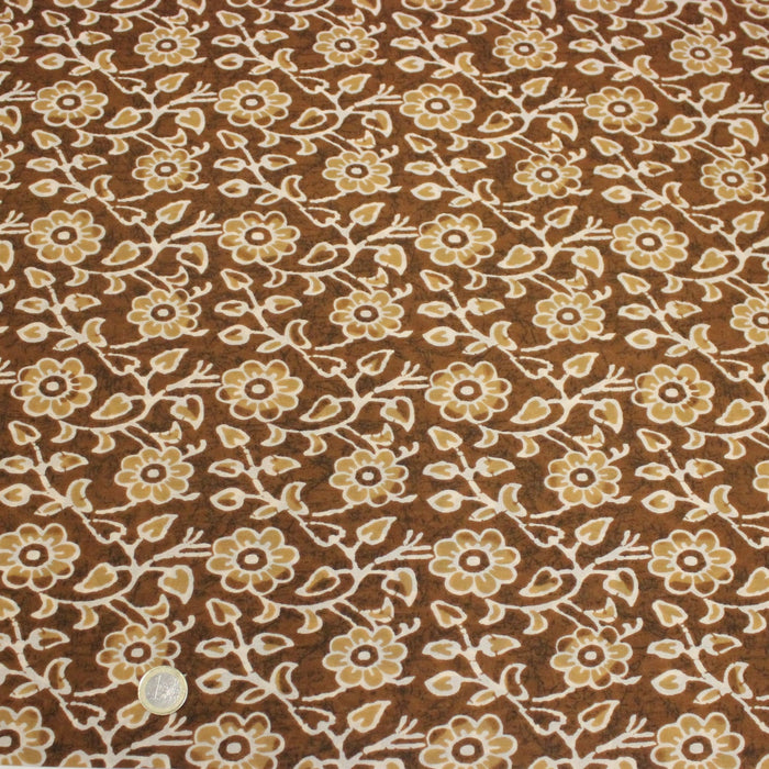Tissu coton fin imprimé INDIENNES, ocre aux fleurs blanches et crème - STANDARD 100 OEKO-TEX