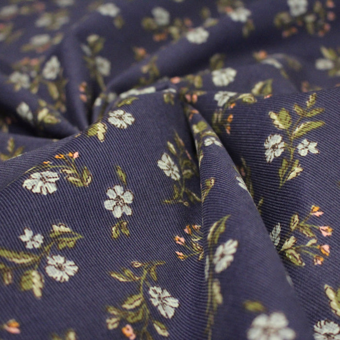 Tissu velours milleraies imprimé violet aux fines fleurs parme grises - STANDARD 100 OEKO-TEX