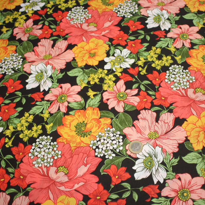 Tissu cotonnade noir aux fleurs multicolores - OEKO-TEX