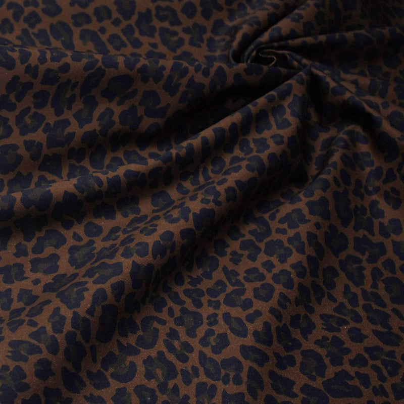 Tissu gabardine de coton LEOPARD tons marron chocolat - OEKO - TEX - TissusPapi.com