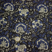 Tissu coton fin imprimé INDIENNES, noir aux fleurs traditionnelles écrues et bleues - TissusPapi.com