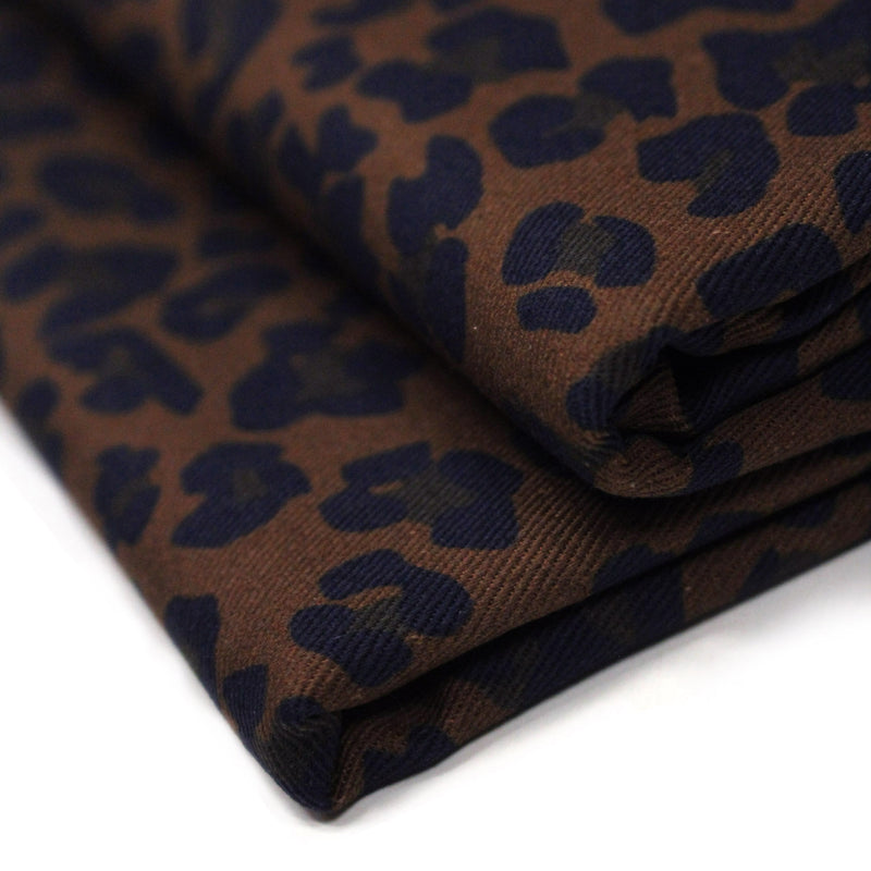 Tissu gabardine de coton LEOPARD tons marron chocolat - OEKO - TEX - TissusPapi.com