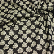Tissu coton fin imprimé INDIENNES, noir aux fleurs tradtionnelles écrues - TissusPapi.com