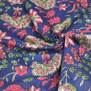 Tissu coton fin imprimé INDIENNES, bleu roi aux fleurs traditionnelles roses, vertes et écrues - TissusPapi.com