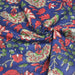 Tissu coton fin imprimé INDIENNES, bleu roi aux fleurs traditionnelles rouge magenta, vertes et écrues - TissusPapi.com