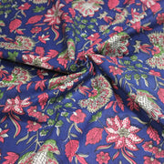 Tissu coton fin imprimé INDIENNES, bleu roi aux fleurs traditionnelles roses, vertes et écrues - TissusPapi.com