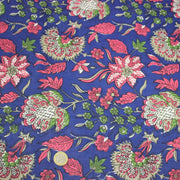 Tissu coton fin imprimé INDIENNES, bleu roi aux fleurs traditionnelles roses, vertes et écrues - TissusPapi.com
