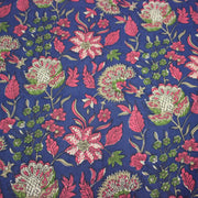 Tissu coton fin imprimé INDIENNES, bleu roi aux fleurs traditionnelles roses, vertes et écrues - TissusPapi.com