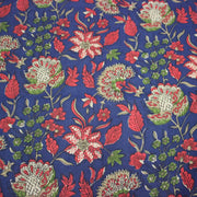 Tissu coton fin imprimé INDIENNES, bleu roi aux fleurs traditionnelles rouge magenta, vertes et écrues - TissusPapi.com