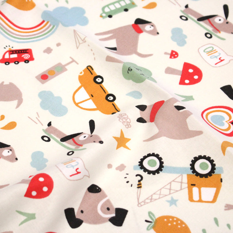 Tissu cotonnade enfant écru aux chiens, voitures, camions - STANDARD 100 OEKO - TEX - TissusPapi.com