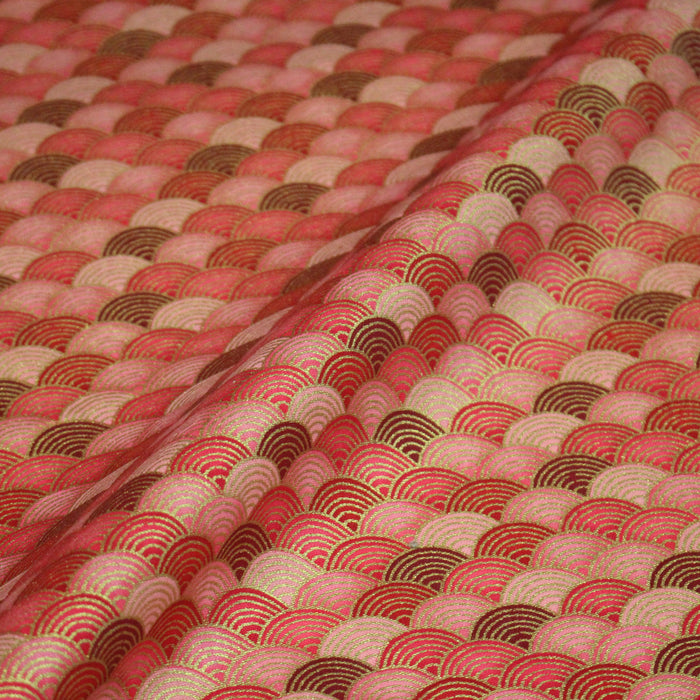 Tissu cotonnade motif vagues japonaises Seigaiha rouge, rose & doré - COLLECTION JAPON DORÉ