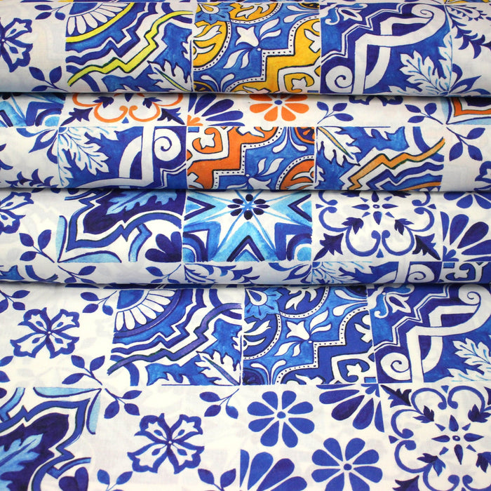 Tissu cotonnade AZULEJOS aux carreaux de faïence : bleu roi / bleu jaune / bleu orange - TissusPapi.com