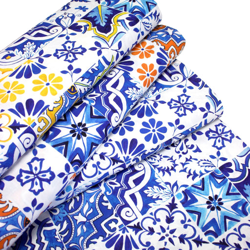 Tissu cotonnade AZULEJOS aux carreaux de faïence : bleu roi / bleu jaune / bleu orange - TissusPapi.com