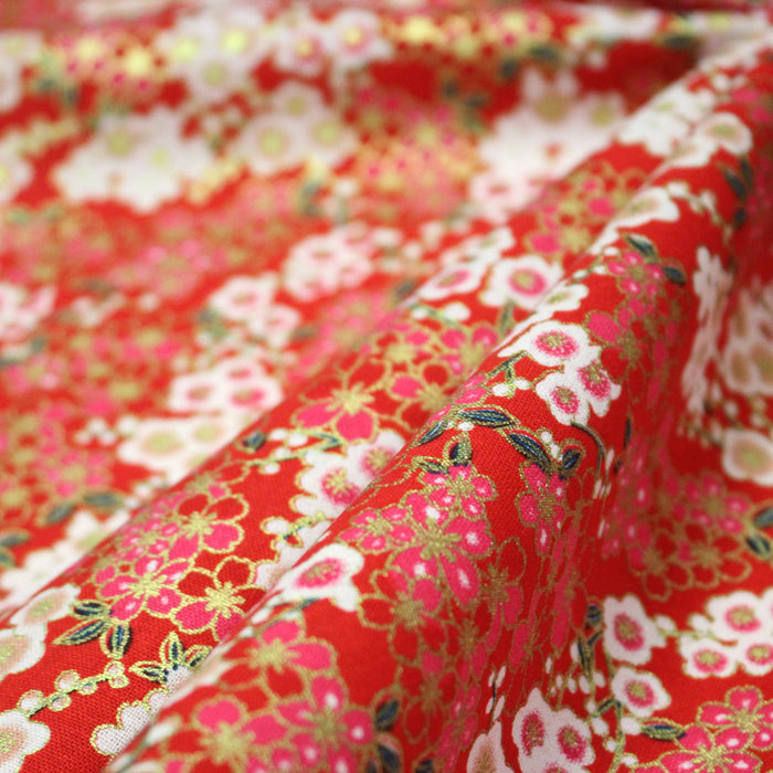 Tissu cotonnade rouge aux fleurs sakura rouges blanches et dorées - COLLECTION JAPON DORÉ