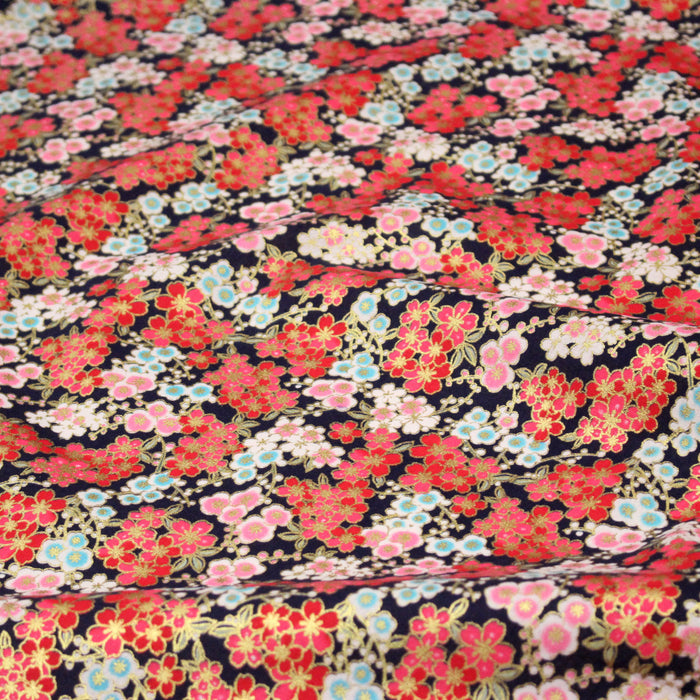 Tissu cotonnade bleu marine aux fleurs sakura rouges blanches et dorées - COLLECTION JAPON DORÉ