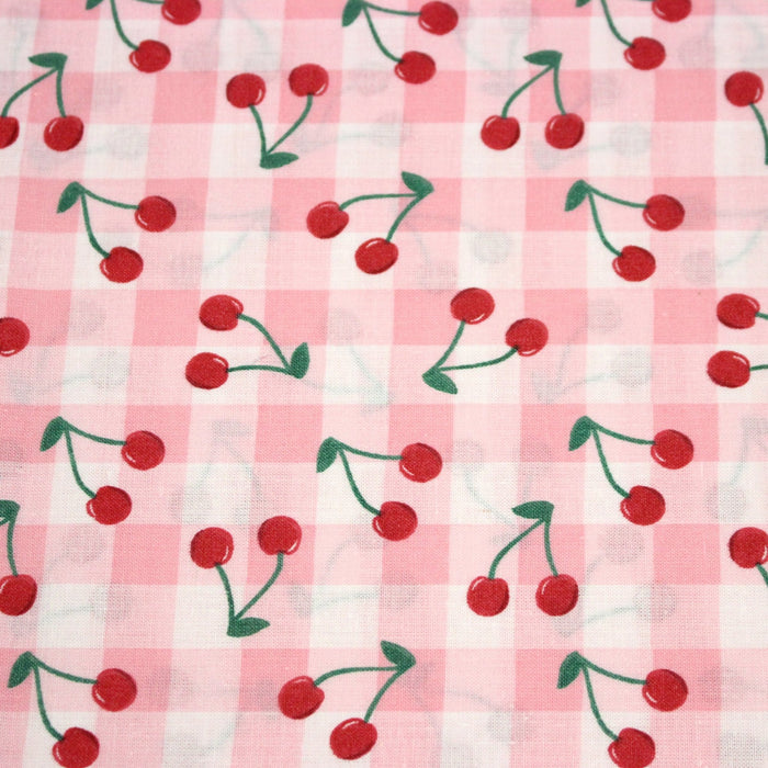 Tissu cotonnade Vichy rose et blanc aux cerises rouges - COLLECTION ÉTÉ - TissusPapi.com