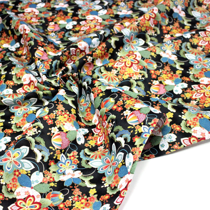 Tissu cotonnade motif japonais traditionnels : fleuris multicolores, fond noir / bleu / rouge - COLLECTION JAPON DORÉ - TissusPapi.com