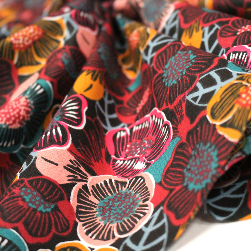Tissu cotonnade LES FLEURS FAUVES, bordeaux, rose poudré, safran, bleu - OEKO - TEX STANDARD 100 - TissusPapi.com