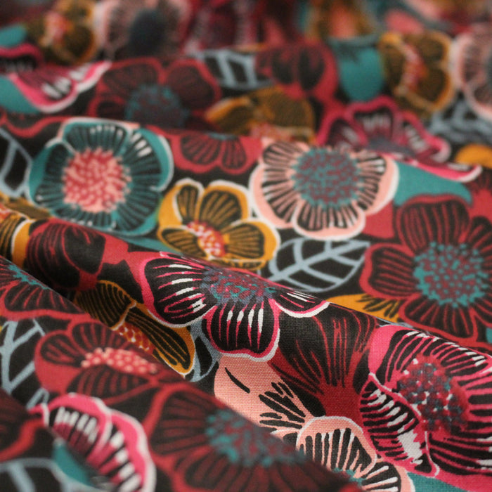 Tissu cotonnade LES FLEURS FAUVES, bordeaux, rose poudré, safran, bleu - OEKO-TEX STANDARD 100