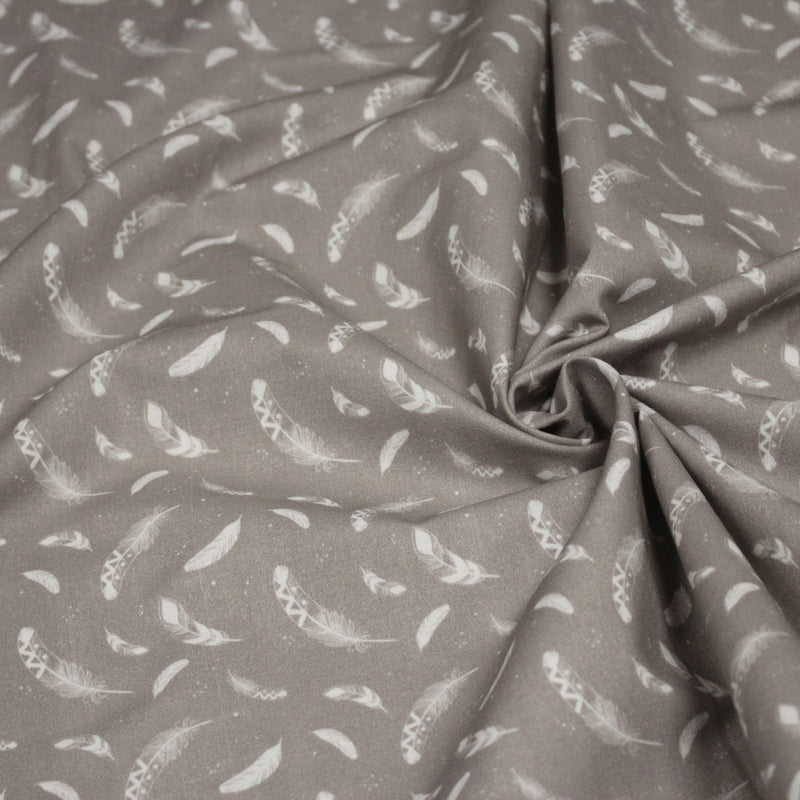 Tissu cotonnade gris clair aux plumes blanches - OEKO - TEX - TissusPapi.com