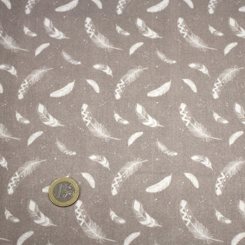 Tissu cotonnade gris clair aux plumes blanches - OEKO - TEX - TissusPapi.com