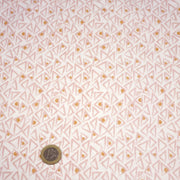 Tissu cotonnade blanc aux triangles roses & pois oranges - OEKO - TEX - TissusPapi.com