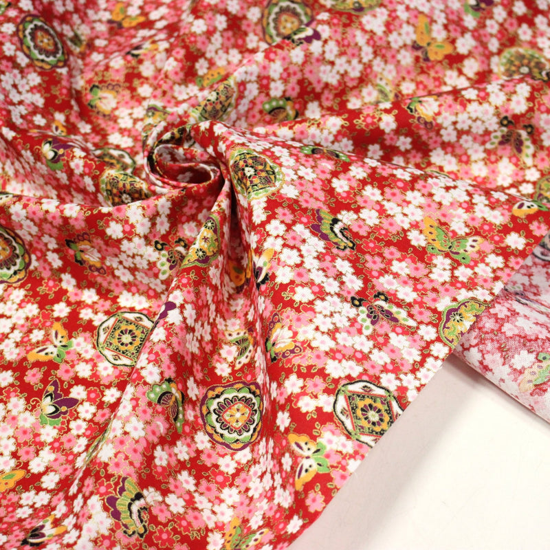 Tissu cotonnade motif japonais fleurs de cerisier, papillons et médaillons dorés, trois couleurs - COLLECTION JAPON DORÉ - TissusPapi.com