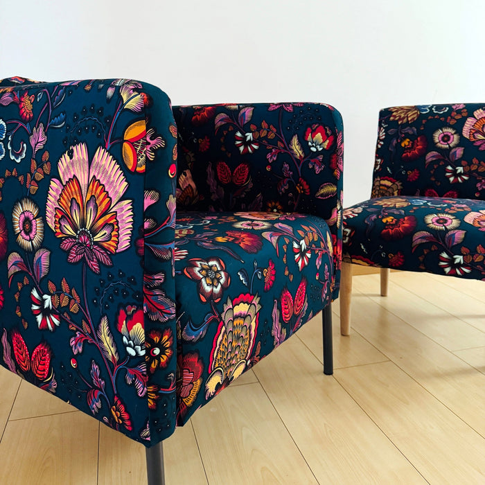 Tissu demi-natté coton bleu pétrole motif floral INDIENNES par Inkfabrik - Collection Thevenon - TissusPapi.com